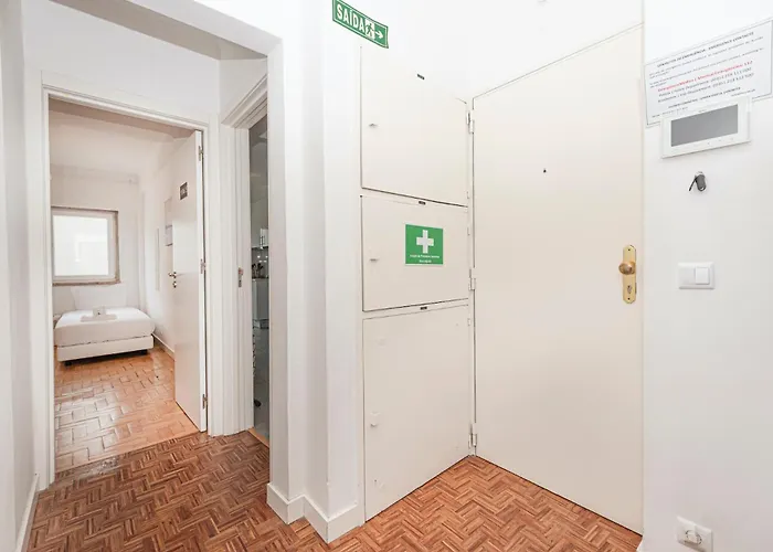 Apartament Houze Spacious Near Marques De Pombal *